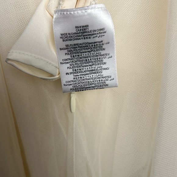 BCBGMAXAZRIA Tulle Gown Size 6 Color Gardenia - Picture 7 of 10